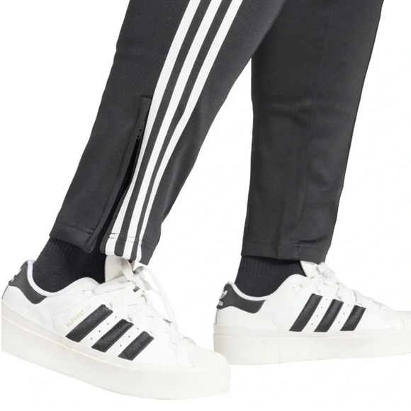 ADIDAS ORIGINALS ADICOLOR SUPERSTAR TRACK PANTS (PLUS SIZE) - Picture 3 of 6